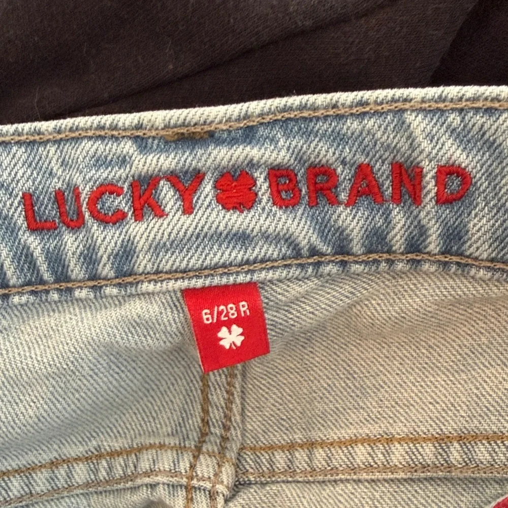 Lucky Brand Light Wash Straight Leg Jeans - Picture 4 of 8